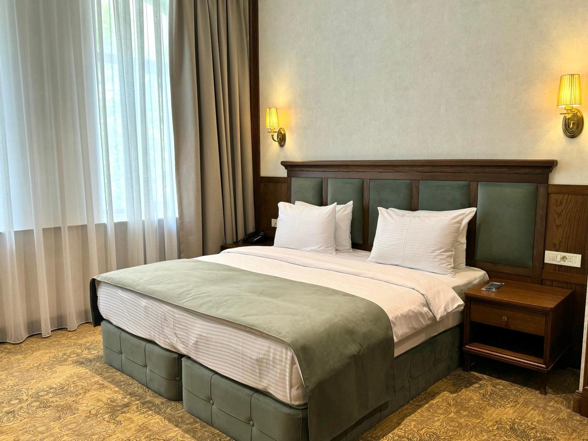 Midway Baku Hotel Zewnętrze zdjęcie