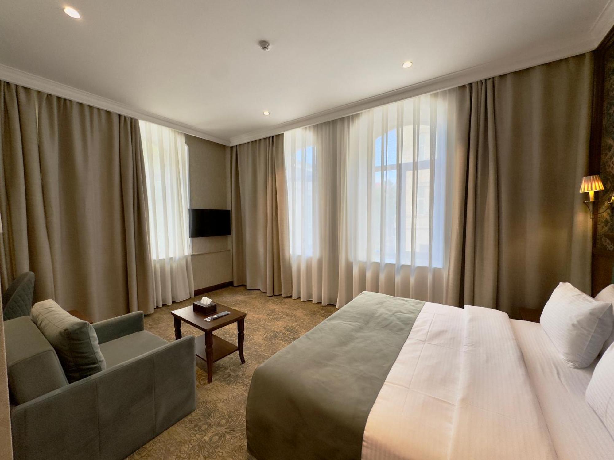 Midway Baku Hotel Zewnętrze zdjęcie