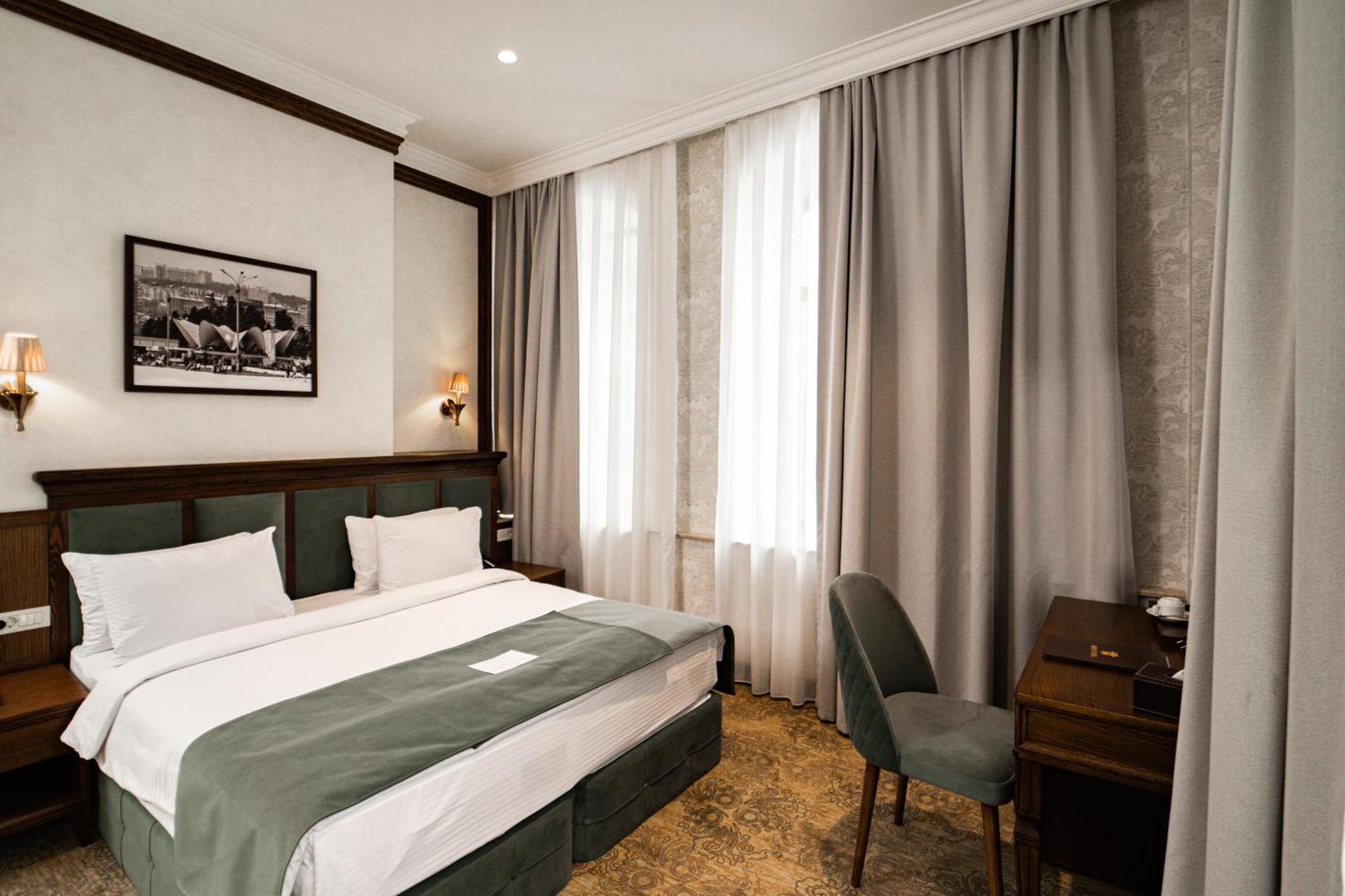 Midway Baku Hotel Zewnętrze zdjęcie